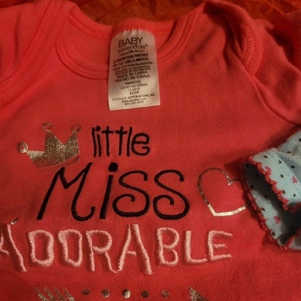 3 onzies - Picture 2 of 7